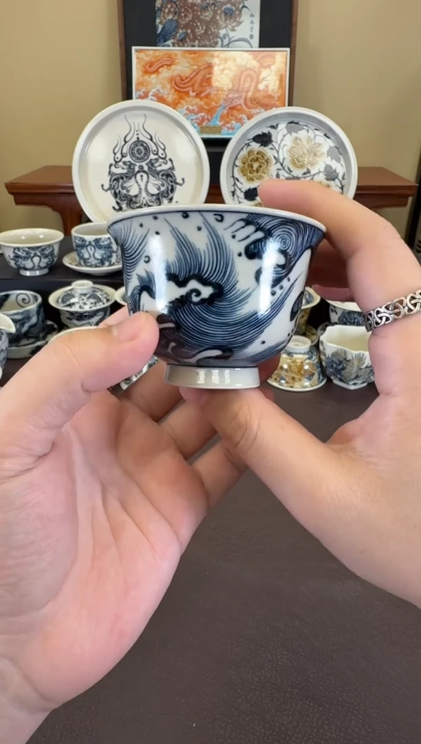 二号釉纯海浪纹铃铛杯