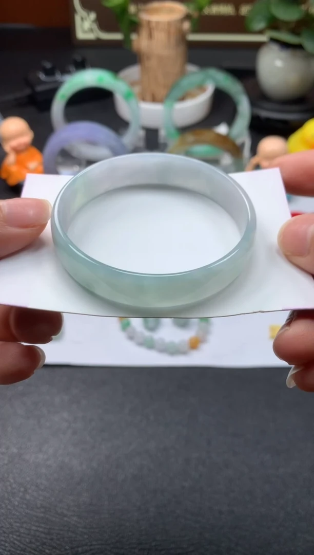 翡翠手镯未镶嵌55公主