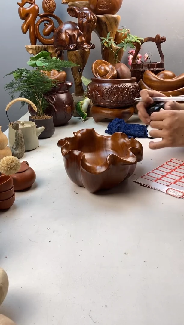 香樟木A29荷叶果盆/尺寸28*22*10