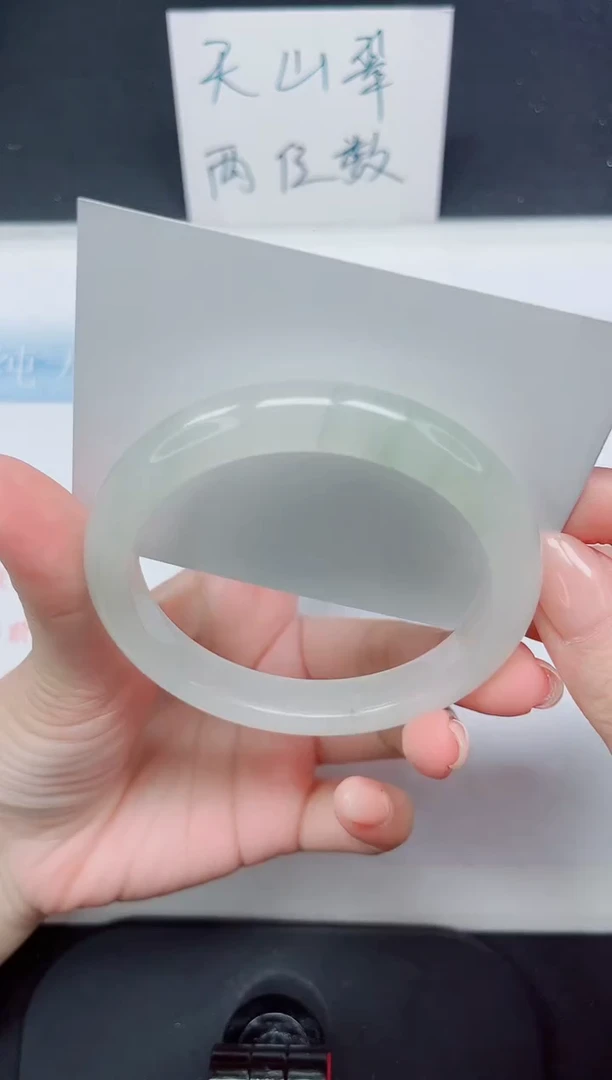 【闪购商品】石英质玉手镯未镶嵌30-60.5