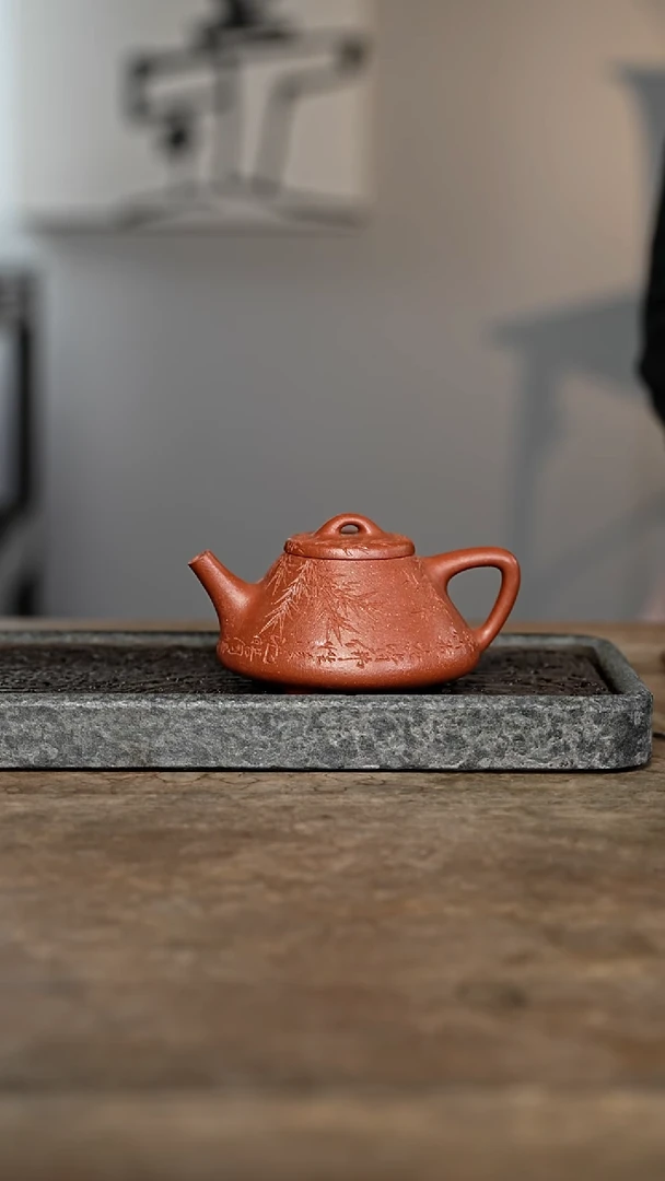 【闪购商品】紫砂壶微瑕摹黄松版刻绘子冶纯红降坡280cc