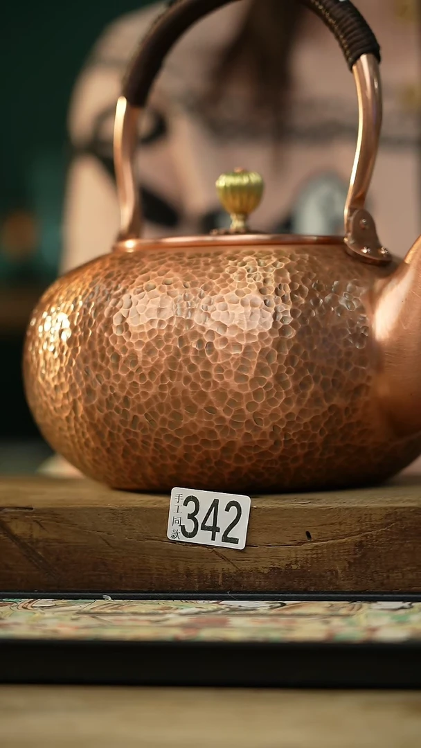 【闪购商品】瓷片新品 设计师手作款 手工捶打铜壶