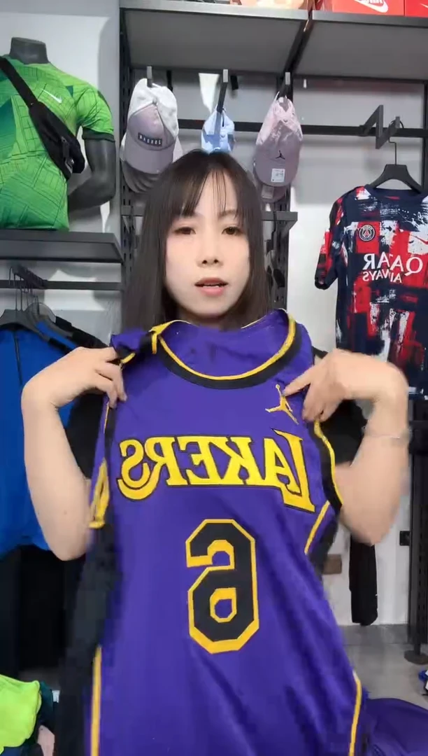 1608   编码 瑕疵款以直播间过款为准 尺码M