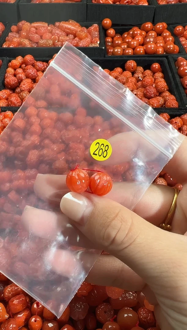 颈饰未镶嵌南红玛瑙1