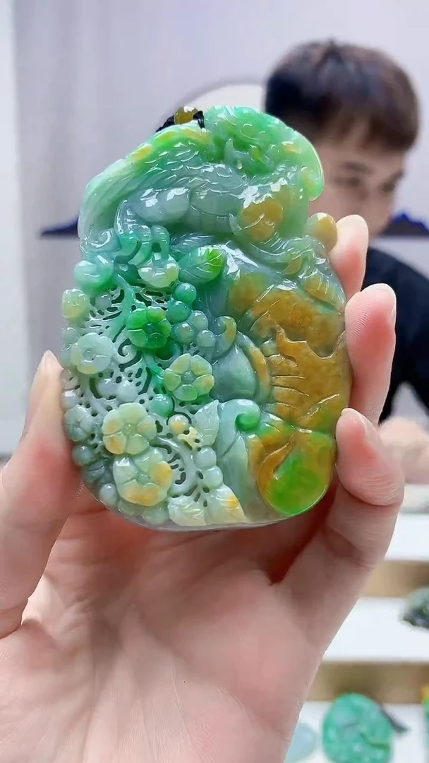 未镶嵌定制翡翠4868zm-毛货挂件86