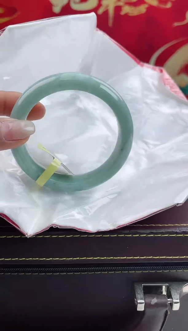 【闪购商品】翡翠手镯未镶嵌翡翠手镯（微瑕）4
