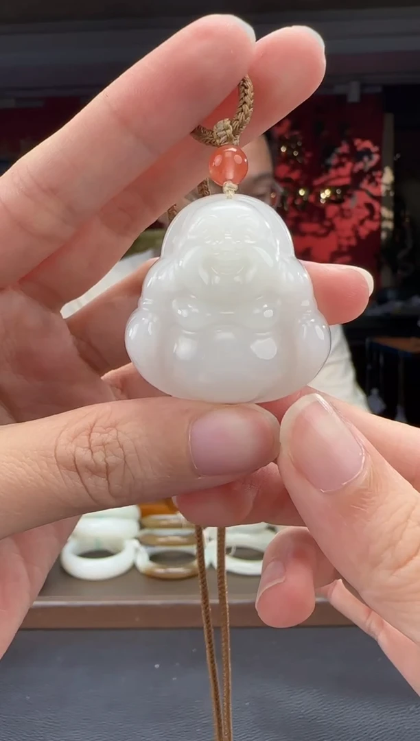 颈饰未镶嵌和田玉白玉佛公