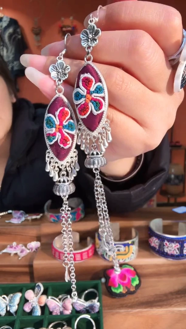 织绣手工苗绣刺绣首饰36