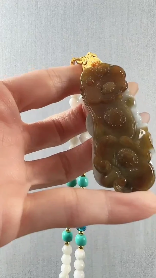颈饰未镶嵌翡翠如意