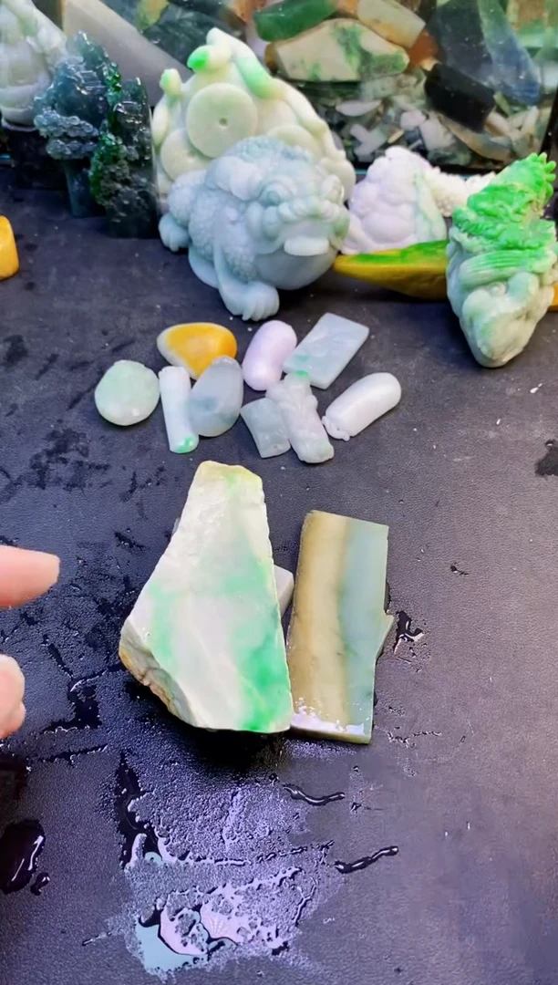 翡翠挂件未镶嵌天然翡翠025