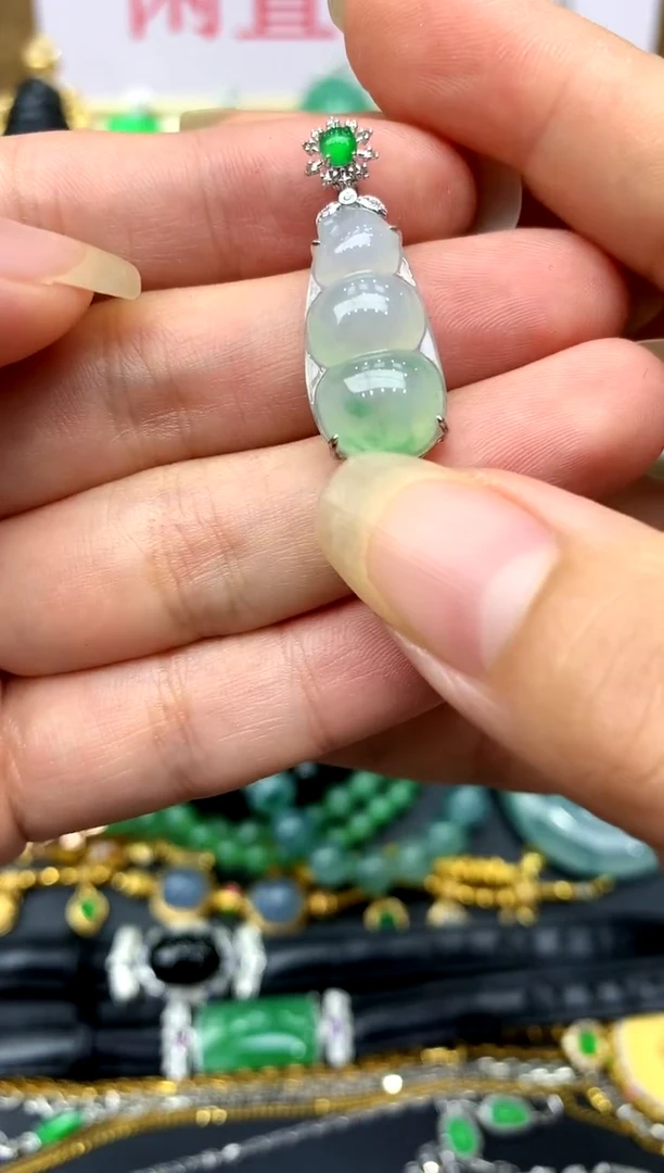 颈饰18K金镶嵌翡翠233-中国好珍宝1