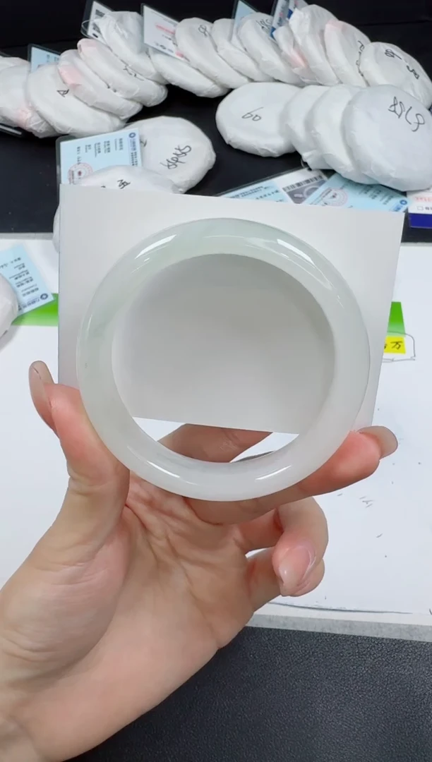 未镶嵌手镯石英质玉0294-556