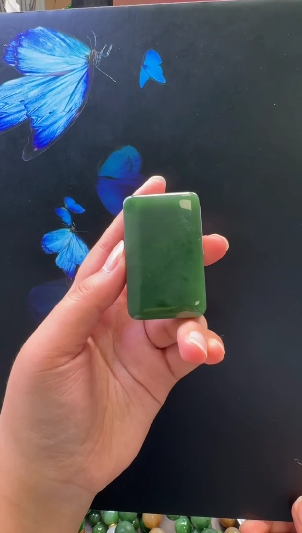 颈饰未镶嵌和田玉吊坠