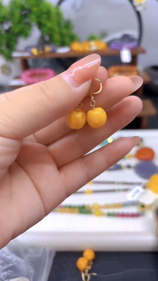 蜜蜡14K金镶嵌耳饰E01