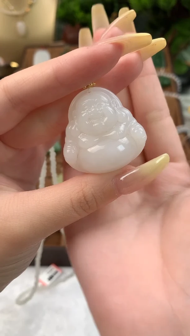 和田玉未镶嵌颈饰娟吊坠