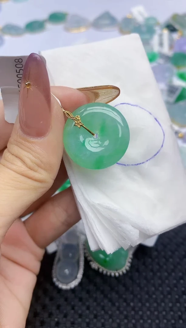 翡翠18K金镶嵌颈饰506   天然翡翠A货  百元以上9米证书费自理