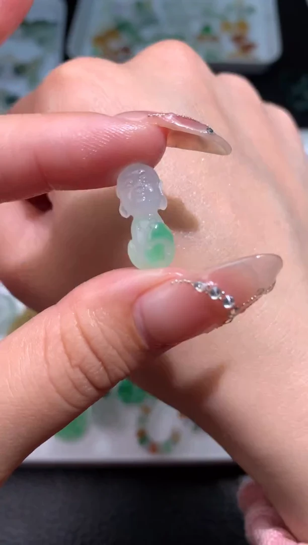 【闪购商品】定制翡翠未镶嵌毛货