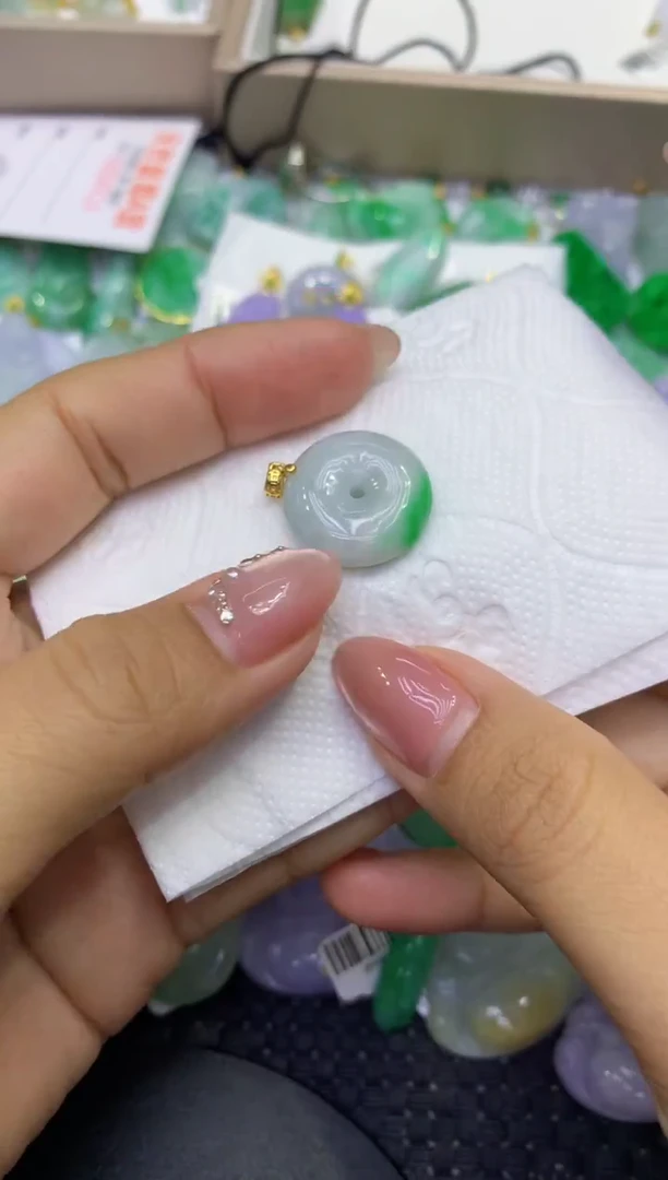 颈饰未镶嵌翡翠天然缅甸A货翡翠