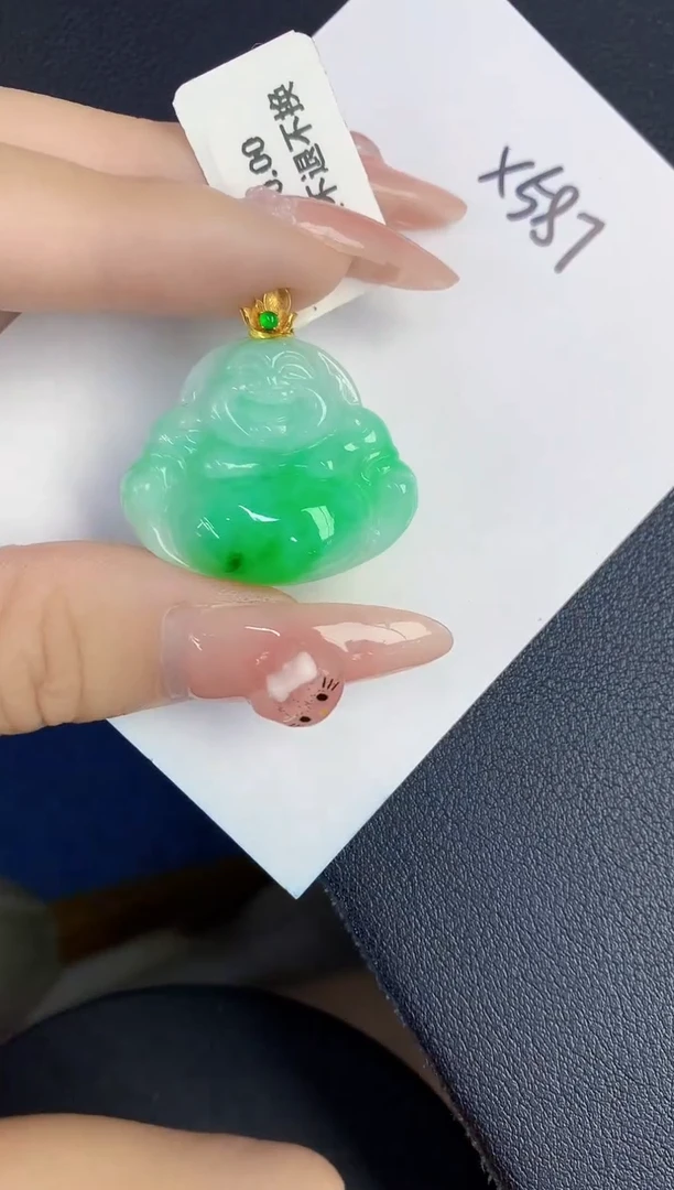 颈饰18K金镶嵌翡翠缅甸天然翡翠A货