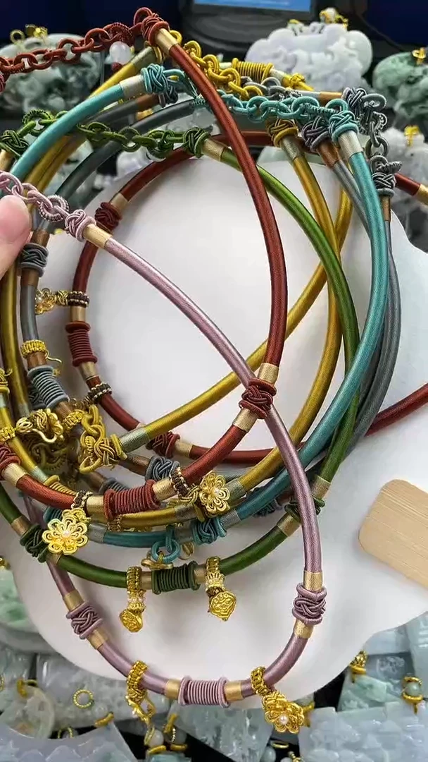 【闪购商品】翡翠颈饰未镶嵌项圈绳一条下单备注颜色