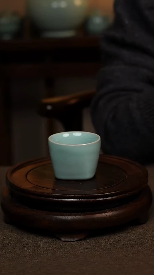 瓷片天青色天圆地方杯80ml微瑕不带礼盒