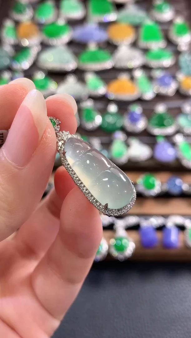 吊坠(不含链)18K金镶嵌翡翠d58