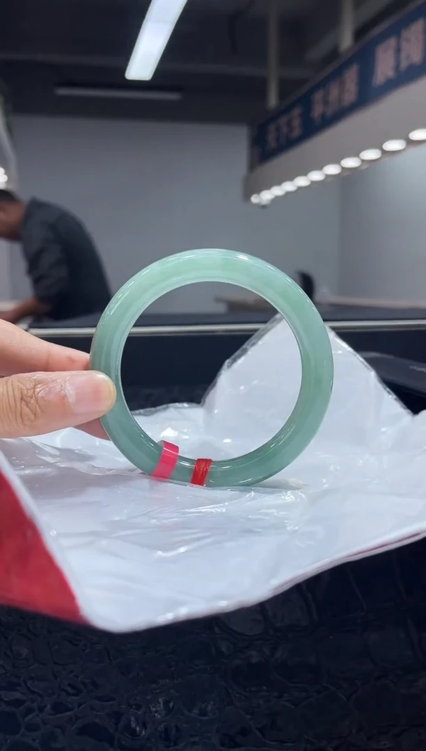 未镶嵌手镯翡翠3