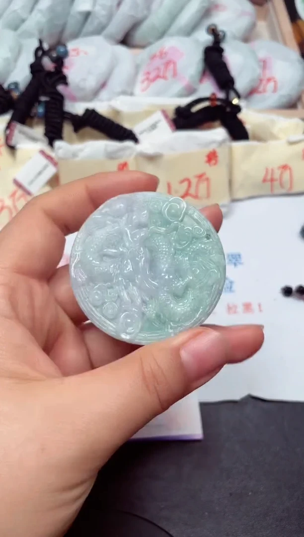 颈饰未镶嵌翡翠天然A货