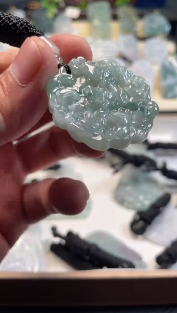 颈饰未镶嵌翡翠12/03/058