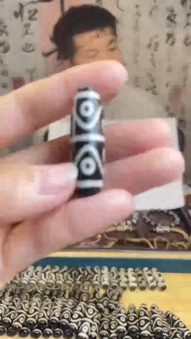 未镶嵌颈饰玛瑙/玉髓益****）1