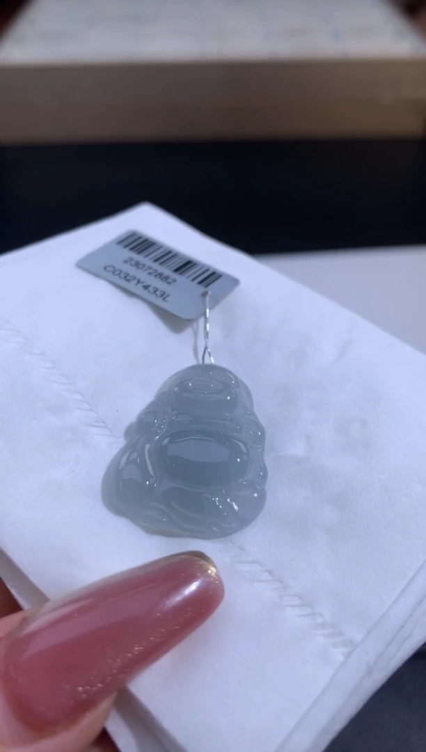 未镶嵌定制翡翠月*兔翡翠