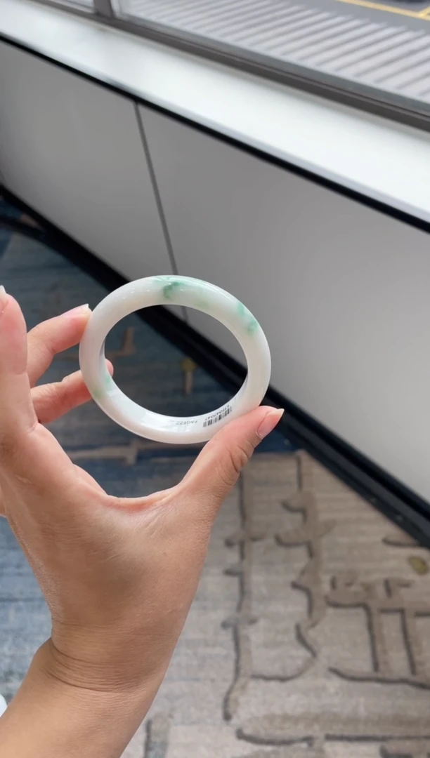 翡翠手镯未镶嵌天然A货翡翠手镯-圈口（55-57）