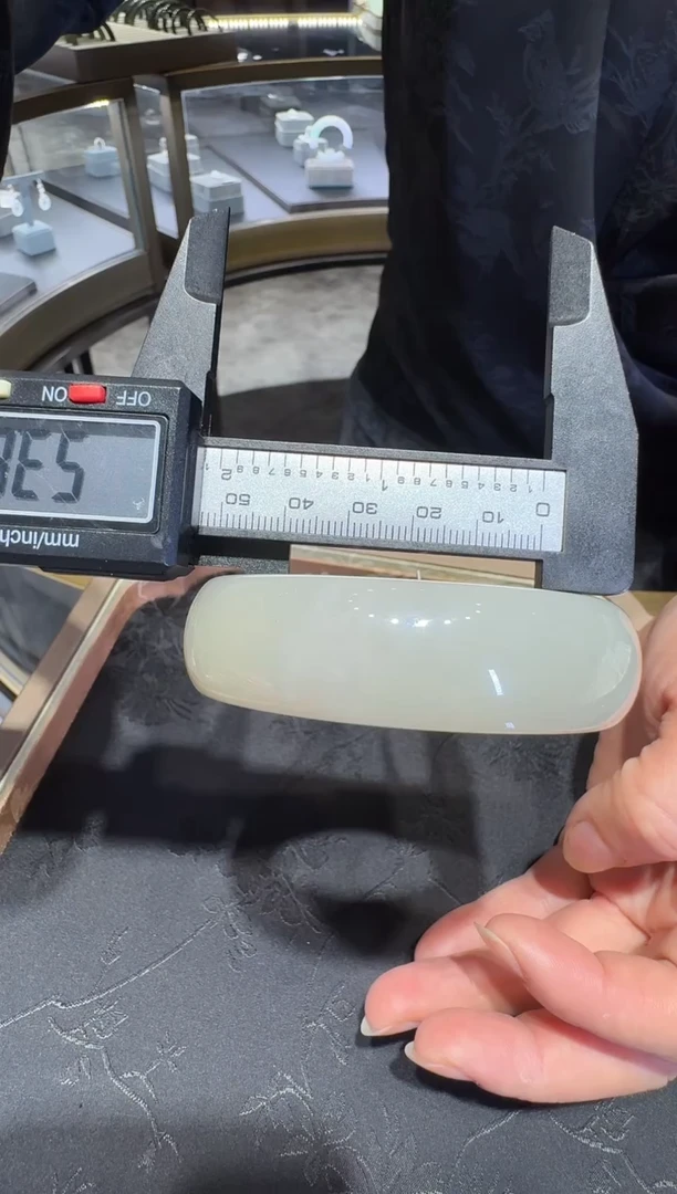 和田玉手镯未镶嵌34【】圈口53.6