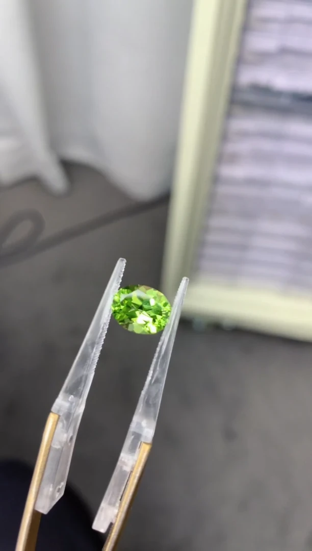 【闪购商品】橄榄石裸石未镶嵌2ct  橄榄石