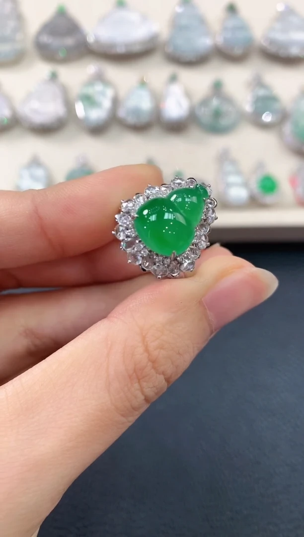 【闪购商品】翡翠戒指18K金镶嵌B143  