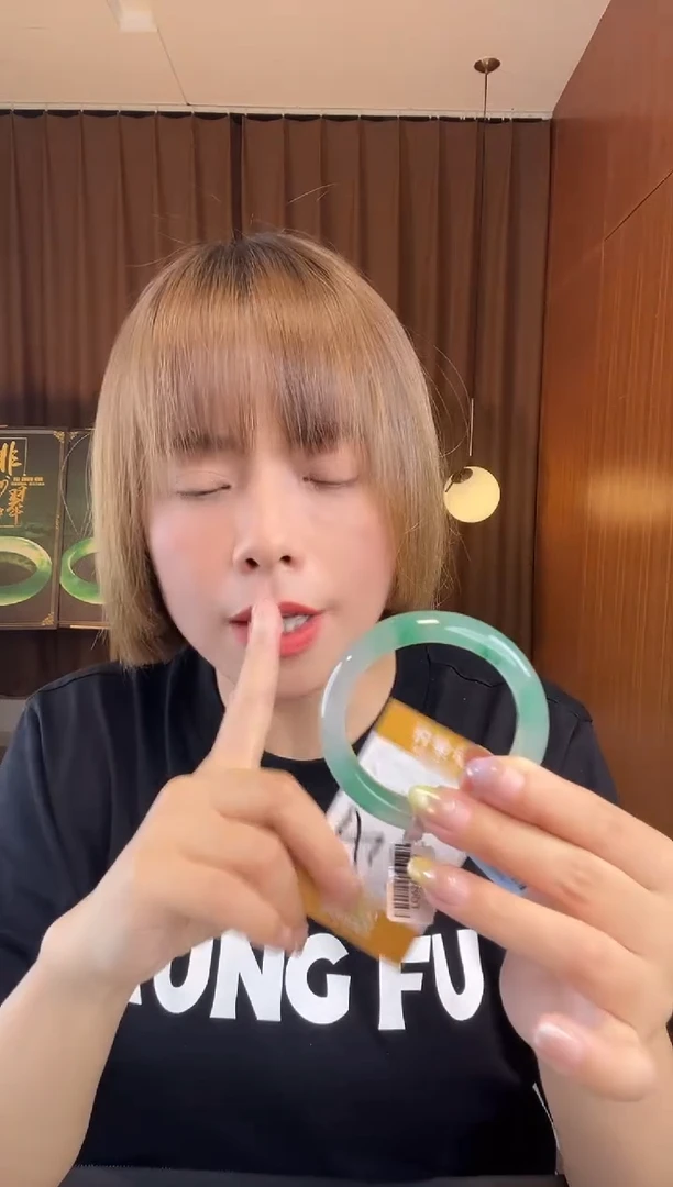 石英质玉手镯未镶嵌可****笼非洲翠