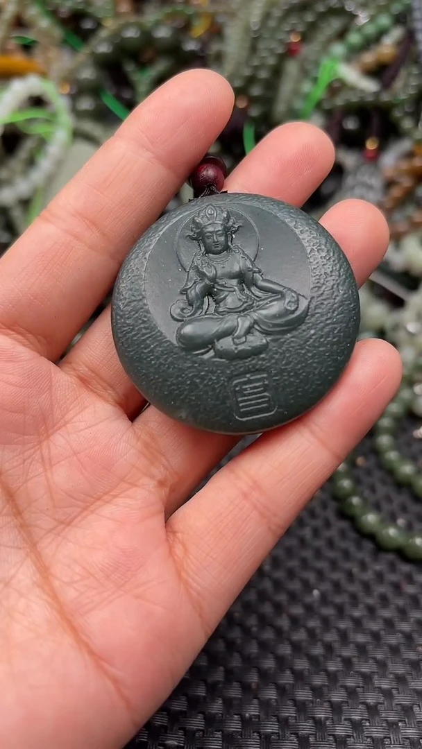 颈饰未镶嵌和田玉1