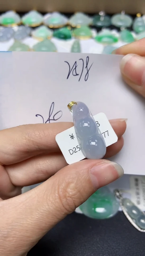 翡翠18K金镶嵌颈饰 天然翡翠A货