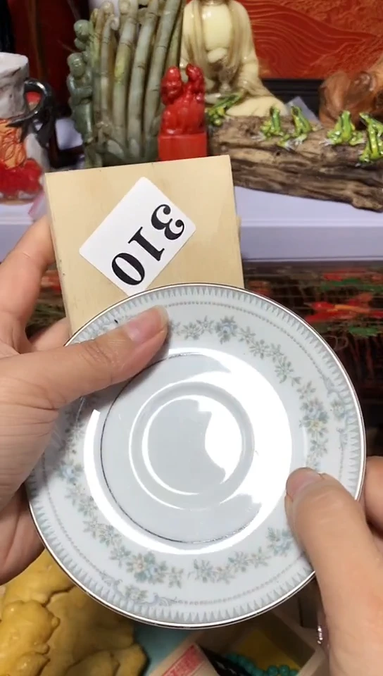 梅*莉瓷器瓷器瓷器瓷器瓷器