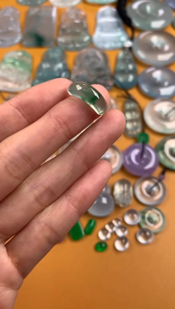 颈饰未镶嵌翡翠17.6-4.8-5.3