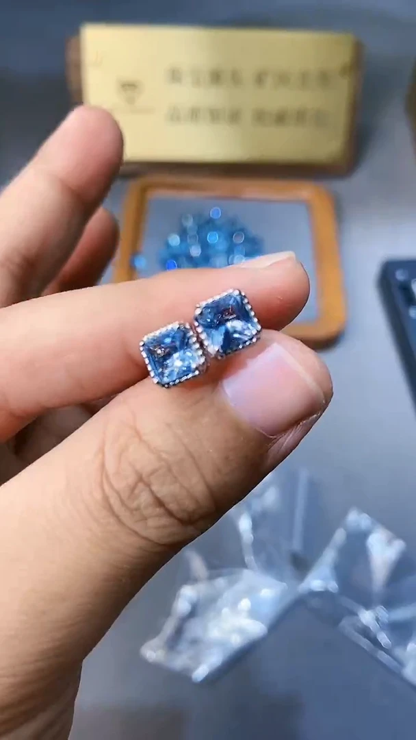 【闪购商品】海蓝宝石耳饰银S925镶嵌1654