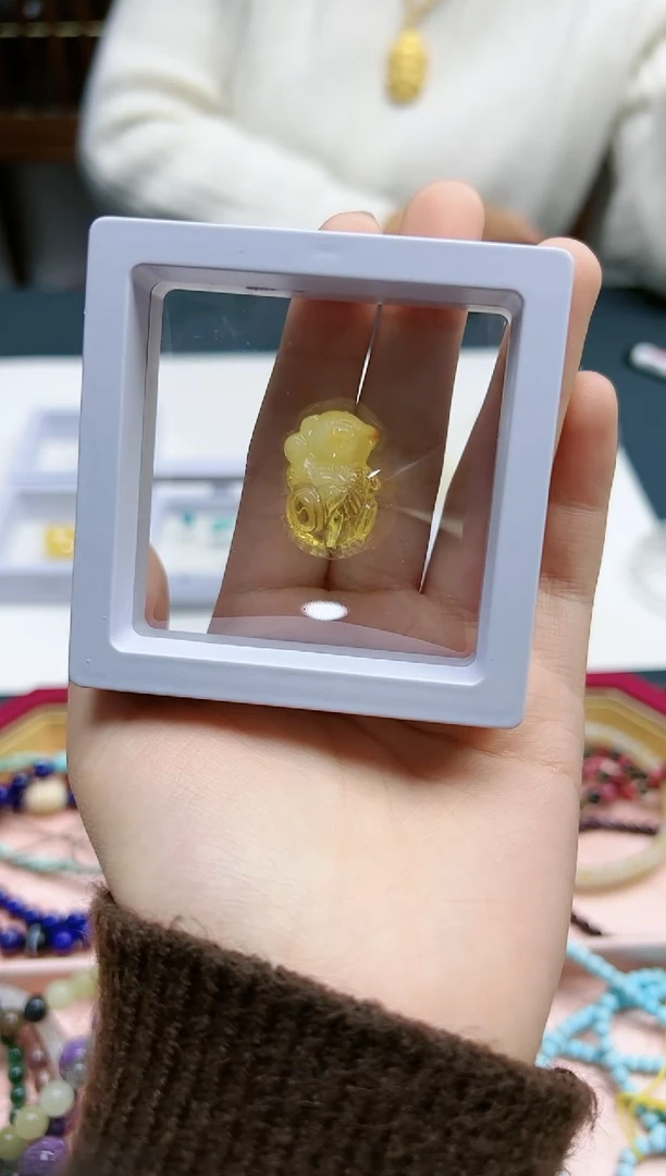 【闪购商品】蜜蜡裸石未镶嵌蜜蜡大熊配饰*1 YX