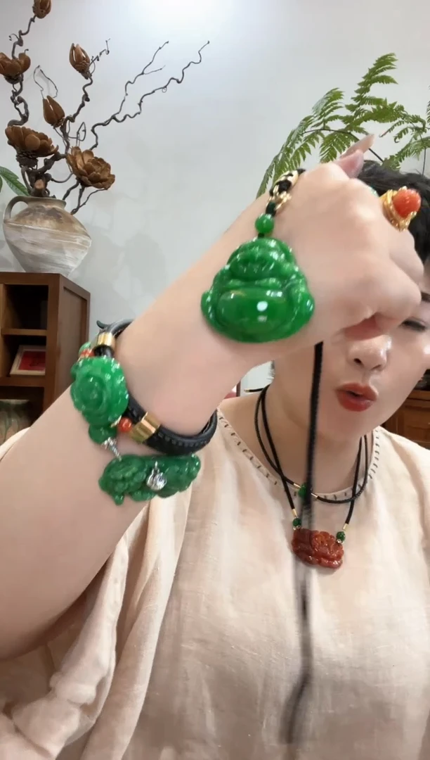 吊坠(赠链)合金翡翠043
