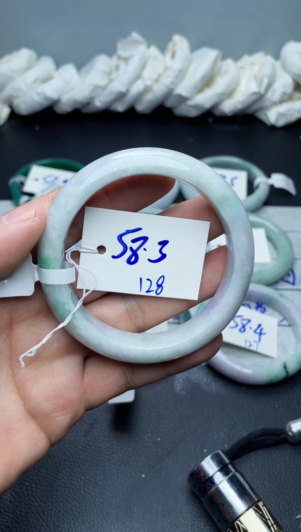 未镶嵌手镯翡翠128