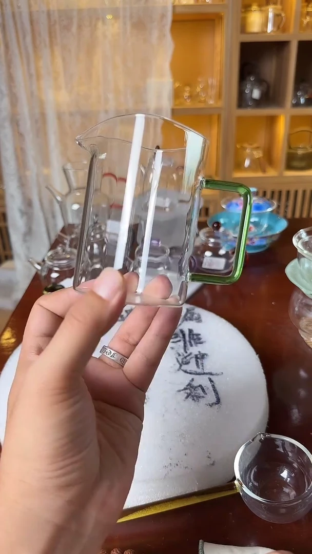 绿色小四方。。。。。。