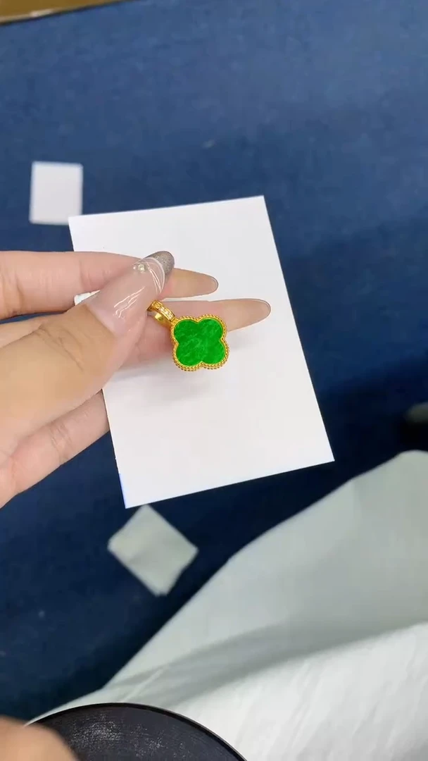 颈饰未镶嵌翡翠1