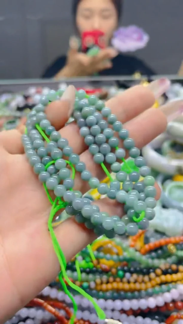 颈饰未镶嵌翡翠4MM/P/翡翠A货，一件也是批发价