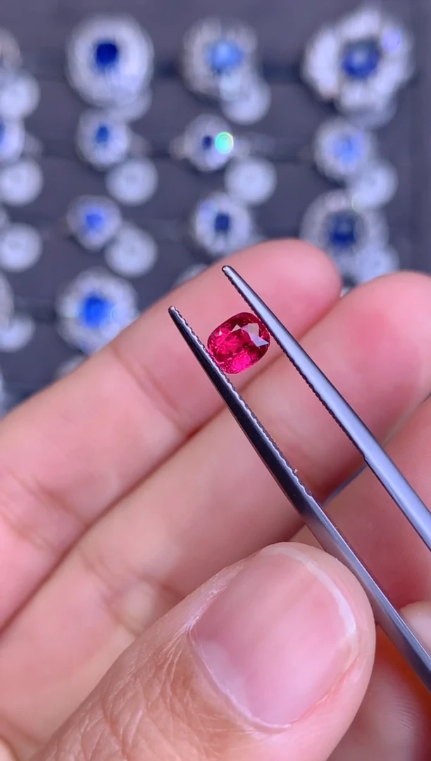 【闪购商品】尖晶石裸石未镶嵌0.52CT 绝地武士