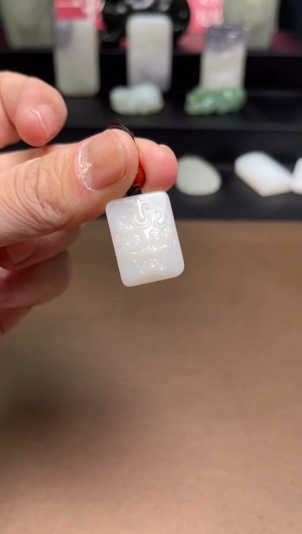 颈饰未镶嵌和田玉3