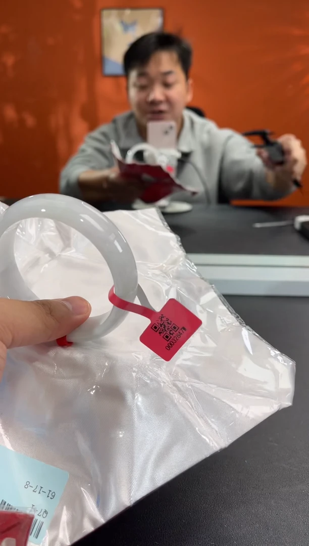 未镶嵌手镯翡翠60